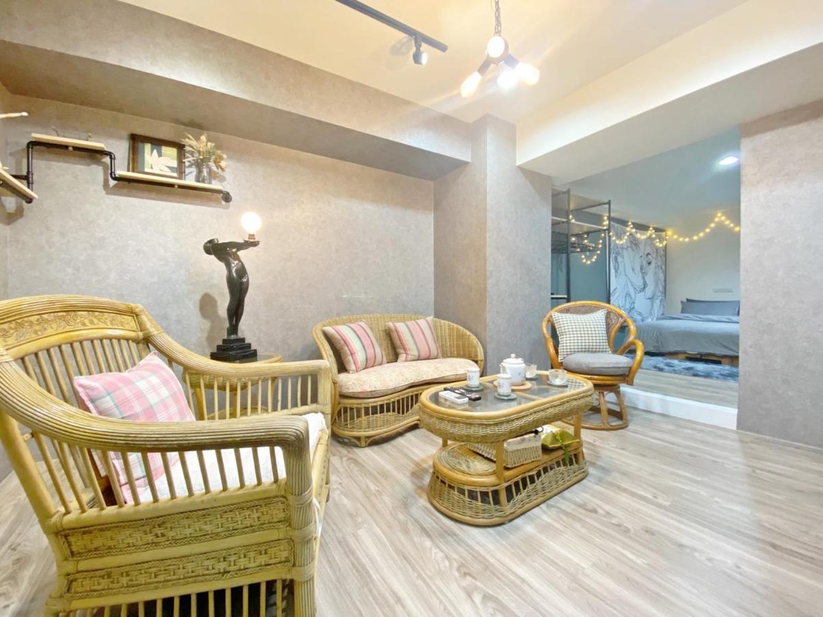Holayoyo Apartment ไถหนาน ภายนอก รูปภาพ