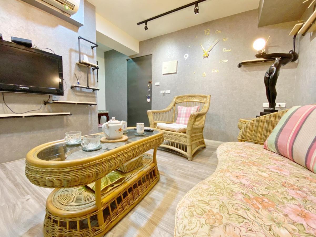 Holayoyo Apartment ไถหนาน ภายนอก รูปภาพ