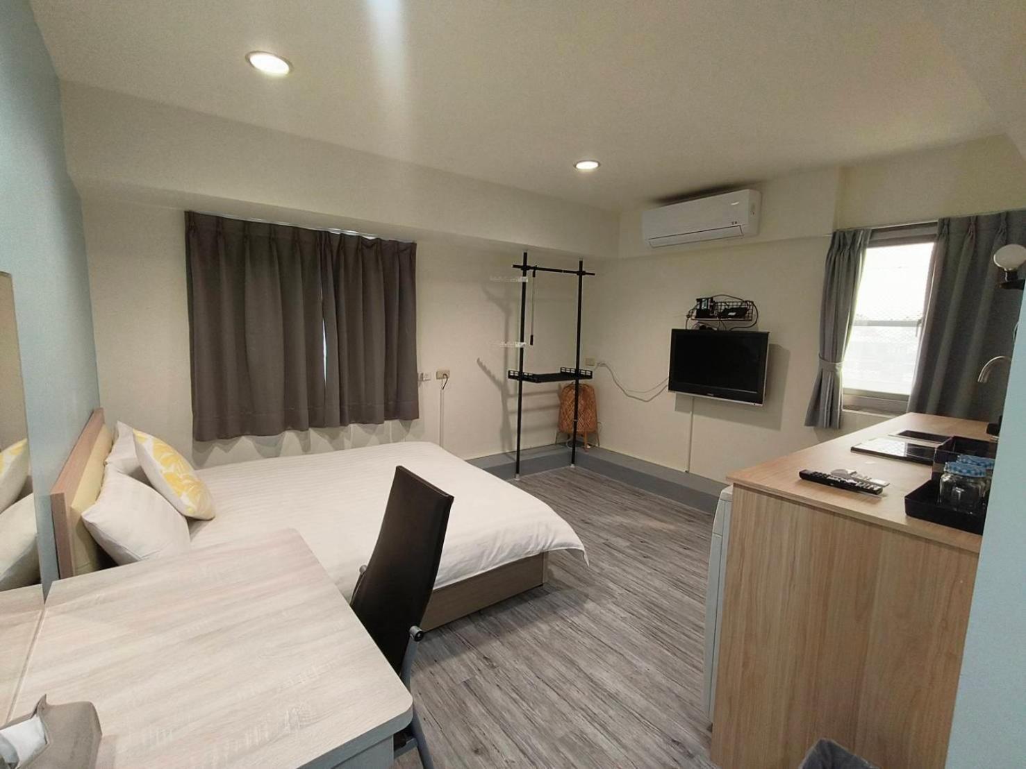 Holayoyo Apartment ไถหนาน ภายนอก รูปภาพ
