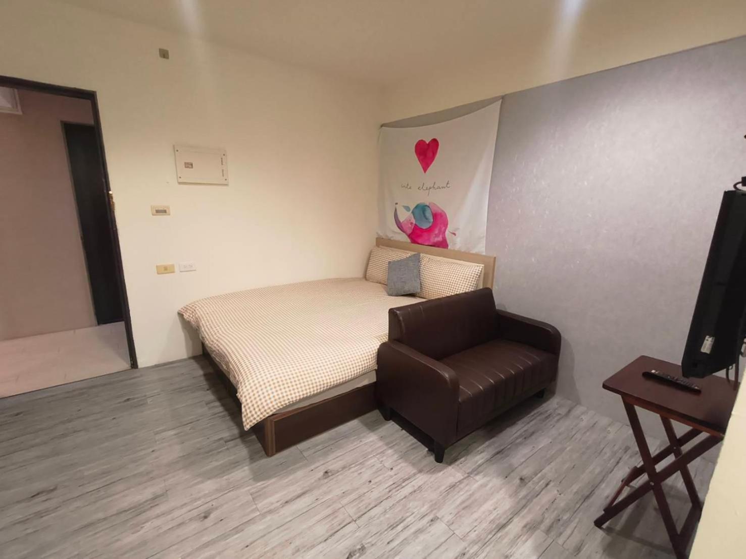 Holayoyo Apartment ไถหนาน ภายนอก รูปภาพ